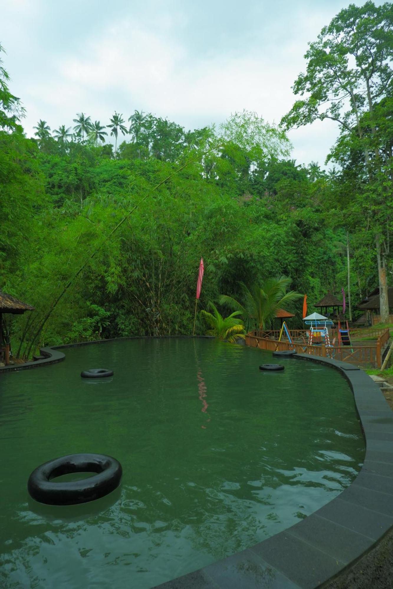 Aum Resort Pulukan Exterior foto